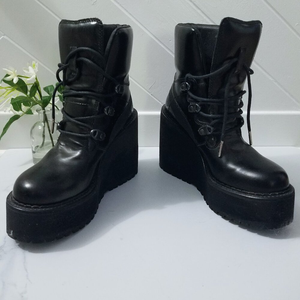 Fenty x Puma by Rihanna Platform Combat Boot - Picture 5 of 7